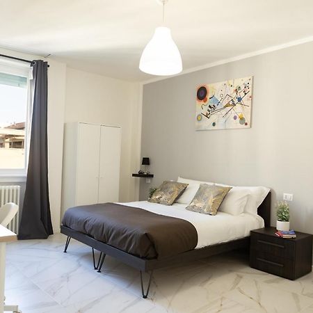 Santa Marta Apartments Мілан Екстер'єр фото