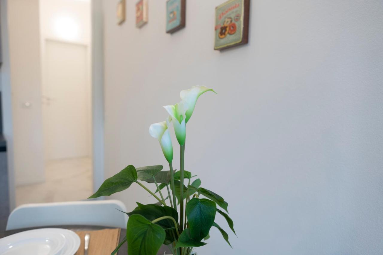 Santa Marta Apartments Мілан Екстер'єр фото